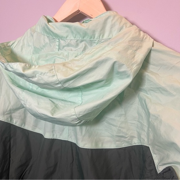 Nike Vapor Running Full Zip Jacket Size M Removable Hood Mint Green/Gray‎ - Picture 7 of 7